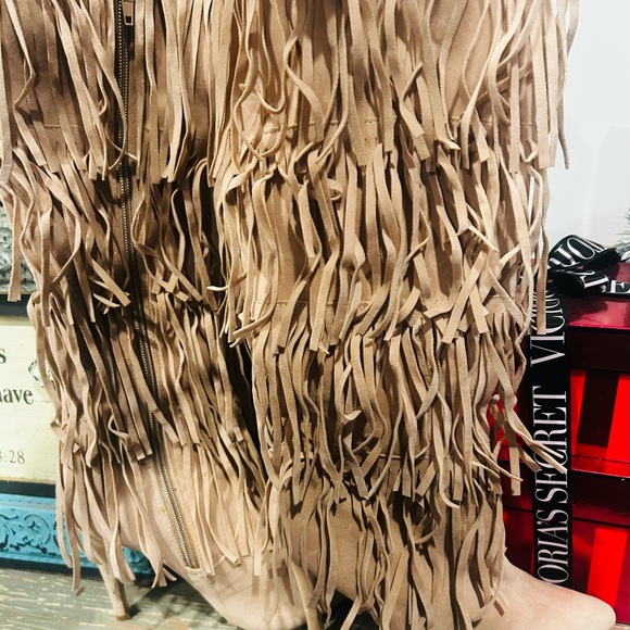 💋BEAUTIFUL BEIGE FRINGE STILETTO BOOTS💋 - Picture 3 of 4